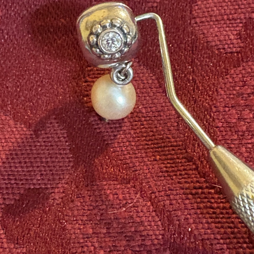 PANDORA PEARL OF WISDOM DANGLE CLIP - Picture 12 of 16